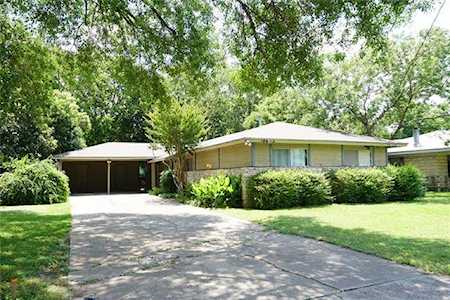 8503 Bowling Green Dr #B Austin, TX 78757