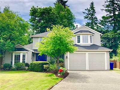 24405 SE 46th Ct Issaquah, WA 98029