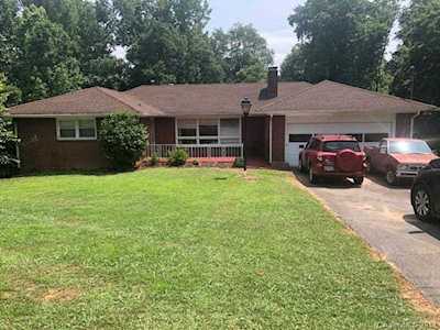 306 Tennessee Ave Bessemer City, NC 28016