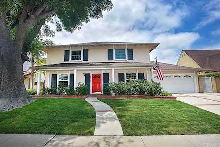 2913 E Hempstead Road Anaheim, CA 92806