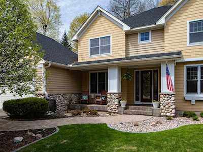 2859 Timberview Trail Chaska, MN 55318