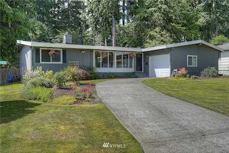 1032 Fir Park Lane Fircrest, WA 98466