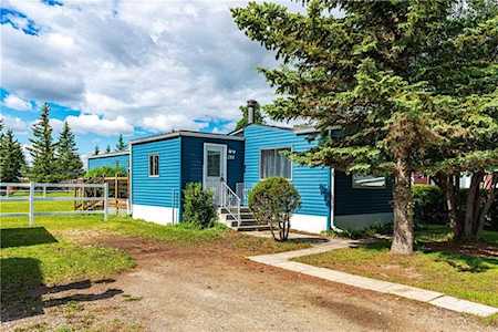 284 Big Hill Circle SE Airdrie, AB T4A 1P7