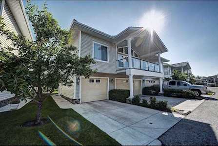 119 Rocky Vista Terrace NW Calgary, AB T3G 5G6