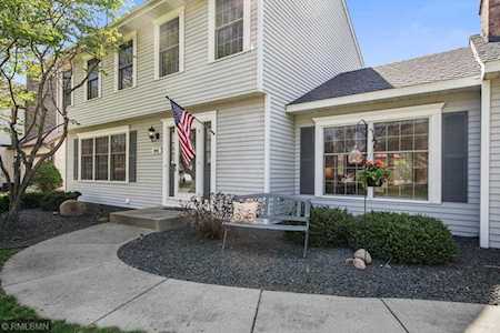 6947 Wyndham Bay Woodbury, MN 55125