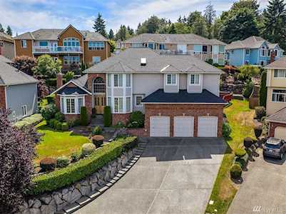 32921 49th Place SW Federal Way, WA 98023