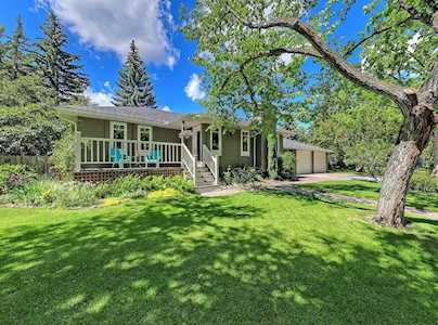 2323 Sumac Road NW Calgary, AB T2N 3V1