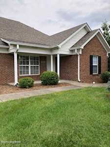4810 Cox Woods Ct Louisville, KY 40229