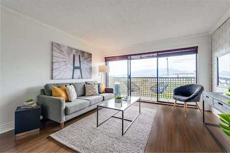 2366 Wall Street #218 Vancouver, BC V5L 4Y1