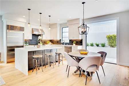 3125 Bayside Drive Corona Del Mar, CA 92625