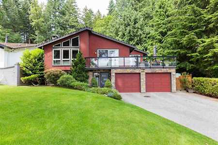 698 E St. James Road North Vancouver, BC V7K 1G7
