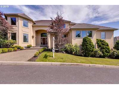 3319 NW Spencer St Portland, OR 97229