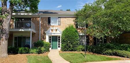 8341 Meadow Lakes Dr Charlotte, NC 28210