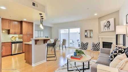 10803 Hesby Street #104 North Hollywood, CA 91601