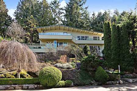 5360 Brookside Avenue West Vancouver, BC V7W 1N1