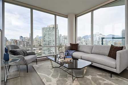 1033 Marinaside Crescent #2701 Vancouver, BC V6Z 3A3