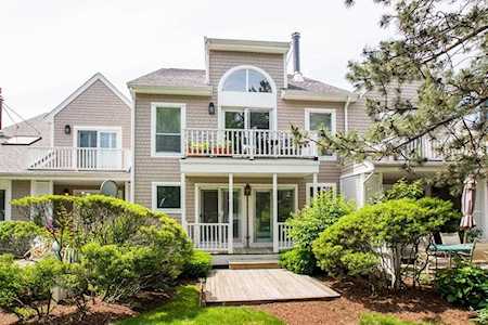 27 Whaler Ln #27 Quincy, MA 02171
