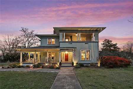 160 E Paris Street Van Alstyne, TX 75495