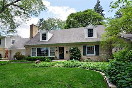 522 S Bristol Ln Arlington Heights, IL 60005