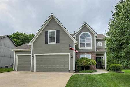 425 SW Stacy Dr Lees Summit, MO 64082