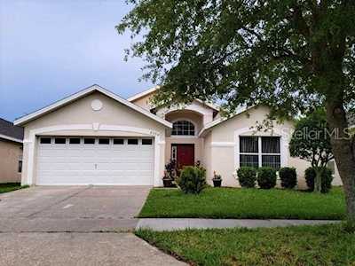 8384 Port Lancashire Drive Orlando, FL 32829