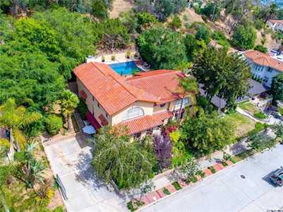 1748 Hillcrest Drive Glendale, CA 91202