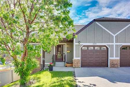 220 Coach Side Road SW Calgary, AB T3H 2T3