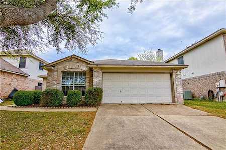 608 Reggie Jackson Trl Round Rock, TX 78665