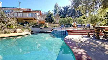 2194 Paseo Donito Alpine, CA 91901