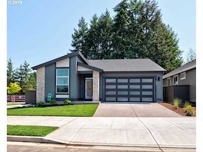 5374 SE 81st Ave #201 Hillsboro, OR 97123