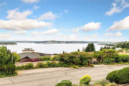 4633 Wayneworth St W University Place, WA 98466