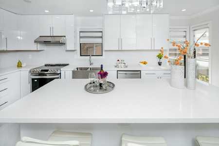 3631 Hennepin Avenue Vancouver, BC V5S 3X3