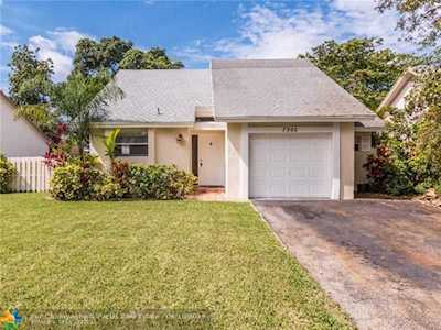 7302 NW 39th St Coral Springs, FL 33065