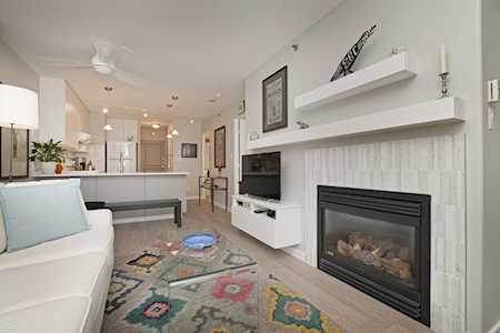 819 Hamilton Street #703 Vancouver, BC V6B 6M2