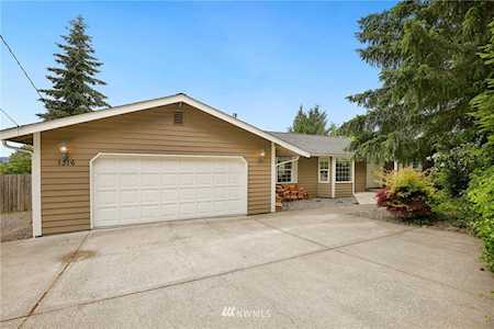 1316 Valley View Dr Puyallup, WA 98372