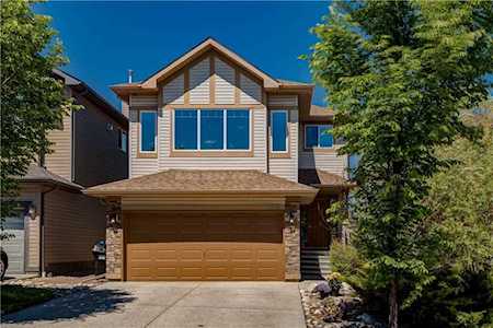 130 Tuscany Valley Green NW Calgary, AB T3L 2K3