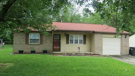 4711 Lunenburg Dr Louisville, KY 40245