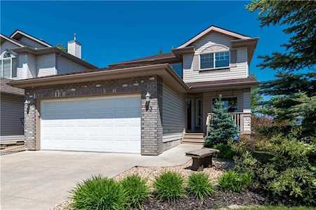 83 Westpoint Court SW Calgary, AB T3H 4M7