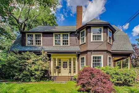 40 Crafts Rd Brookline, MA 02467