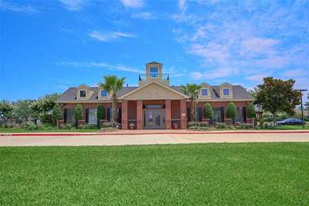 8523 Parsons Knoll Dr Cypress, TX 77433