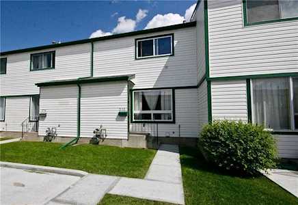 212 Pennsylvania Road SE Calgary, AB T2A 6R2