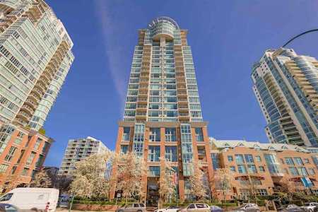 1128 Quebec Street #1806 Vancouver, BC V6A 4E1