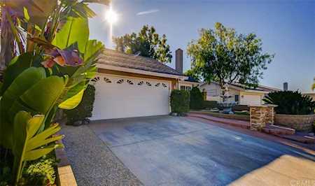 22611 Via Santiago Mission Viejo, CA 92691