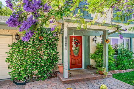 18740 Vicci Street Canyon Country, CA 91351