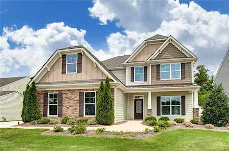 5751 McClintock Dr Denver, NC 28037