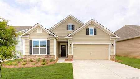282 Robinwood Ln Lake Wylie, SC 29710