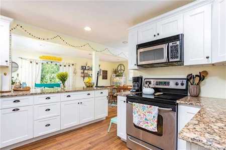 194 Mohawk Drive West Hartford, CT 06117