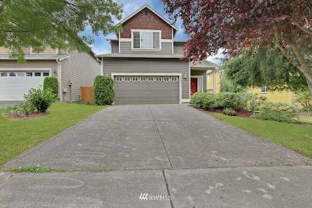 2726 19th St Pl SW Puyallup, WA 98373