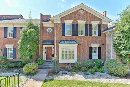 1322 Navajo Ct Louisville, KY 40207
