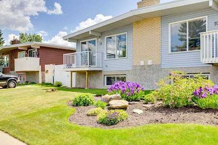 72 Queen Isabella Close SE Calgary, AB T2J 3R1